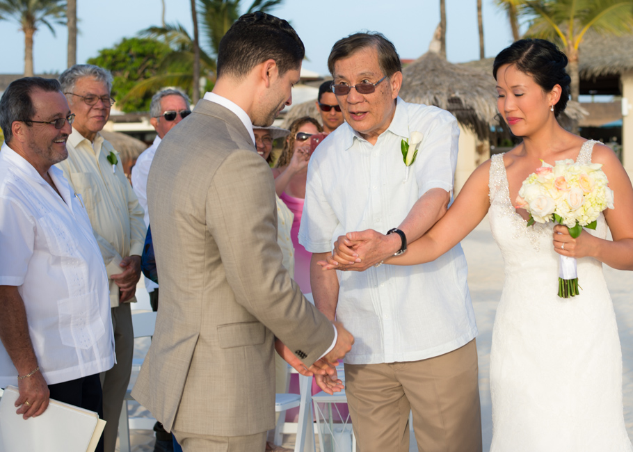 alison-manchebo-aruba-wedding-035