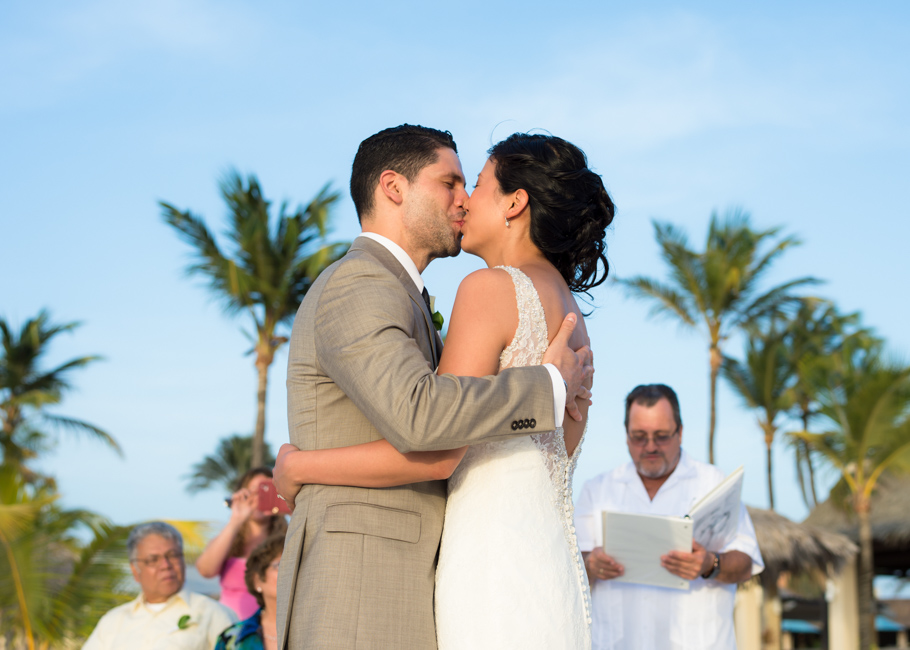 alison-manchebo-aruba-wedding-047