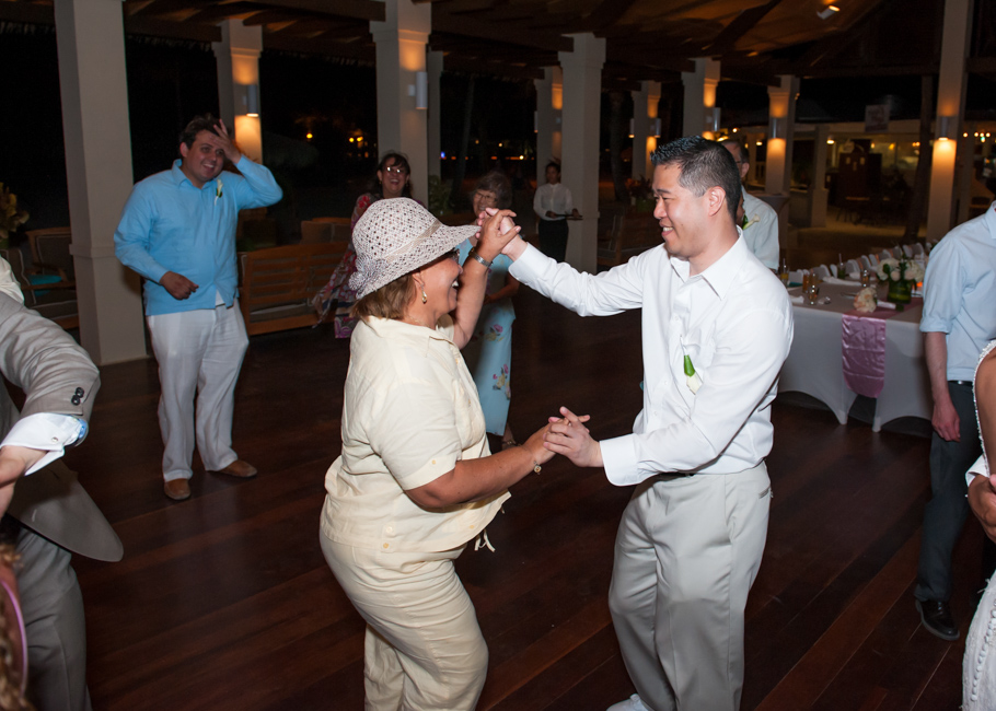 alison-manchebo-aruba-wedding-064