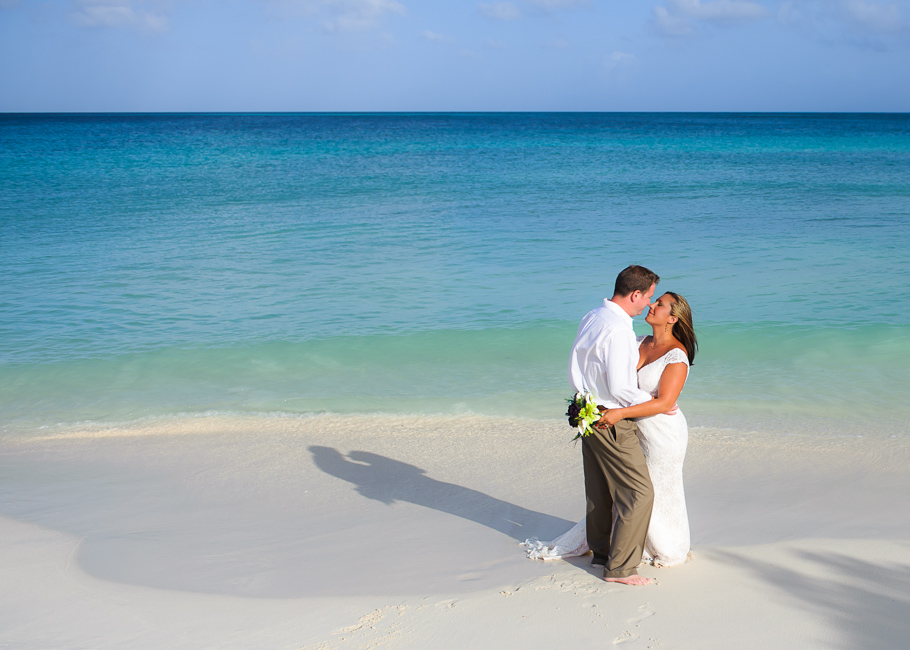 andrea-aruba-trash-dress-wedding_0002