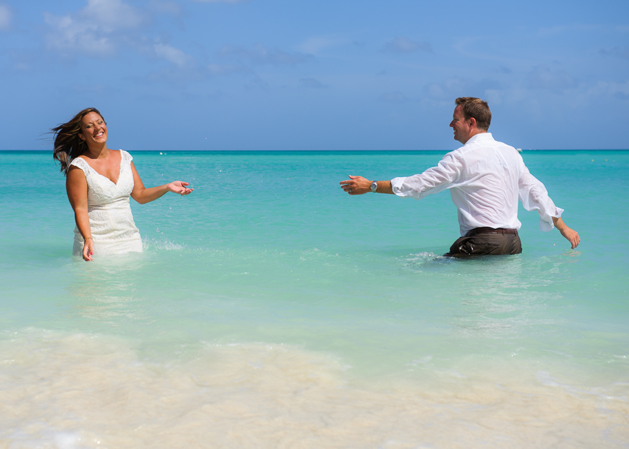 andrea-aruba-trash-dress-wedding_0025