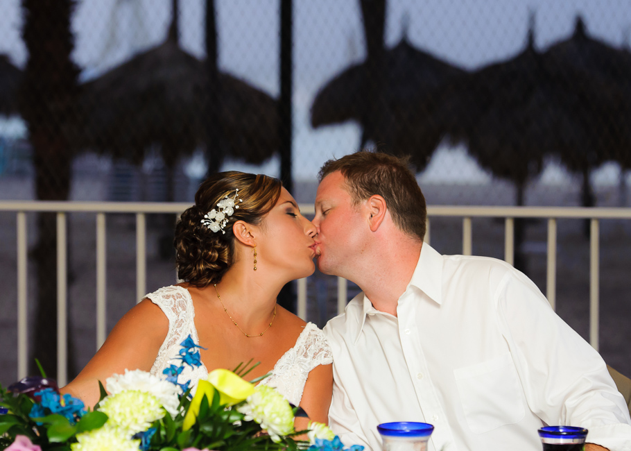 andrea-riu-palace-aruba-wedding_0040