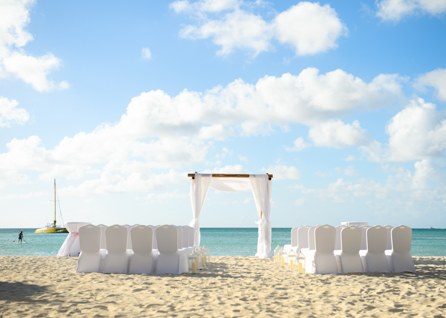 christa-radisson-aruba-wedding-015