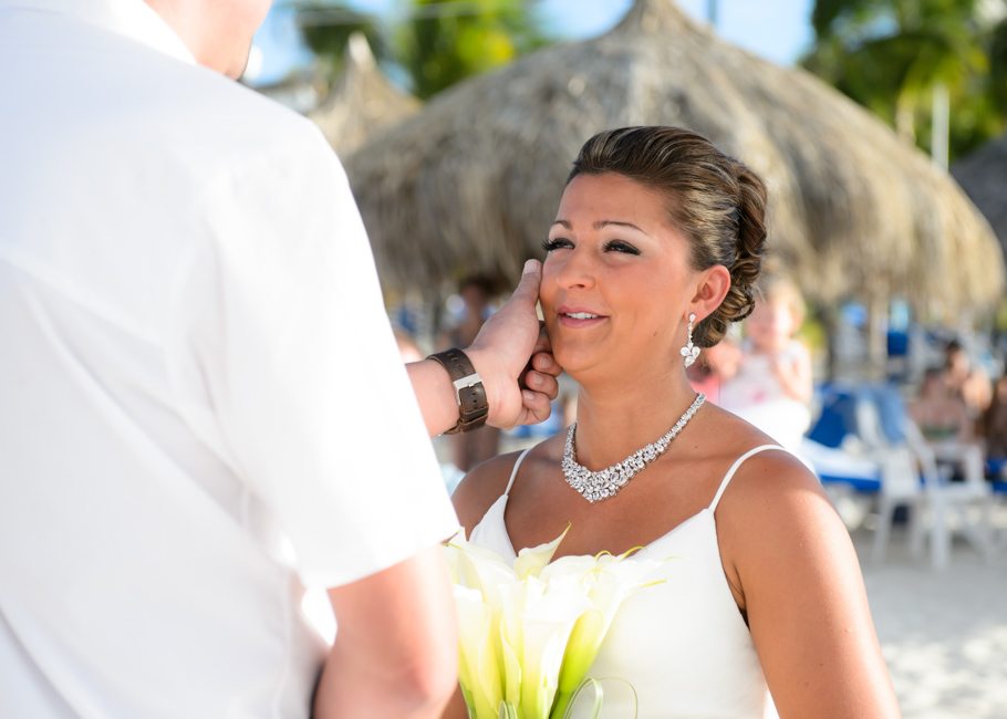 christa-radisson-aruba-wedding-028