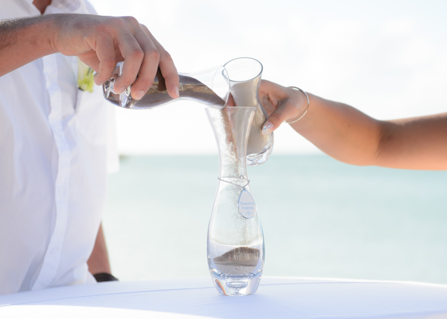 christa-radisson-aruba-wedding-030