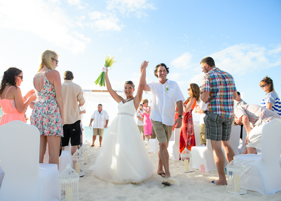 christa-radisson-aruba-wedding-033