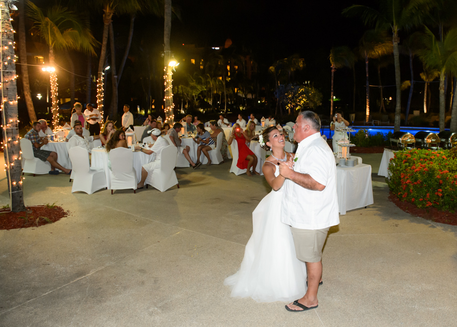 christa-radisson-aruba-wedding-066