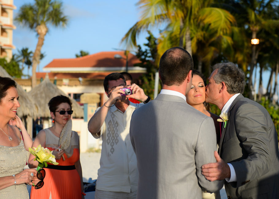 jen-hyatt-aruba-wedding-023