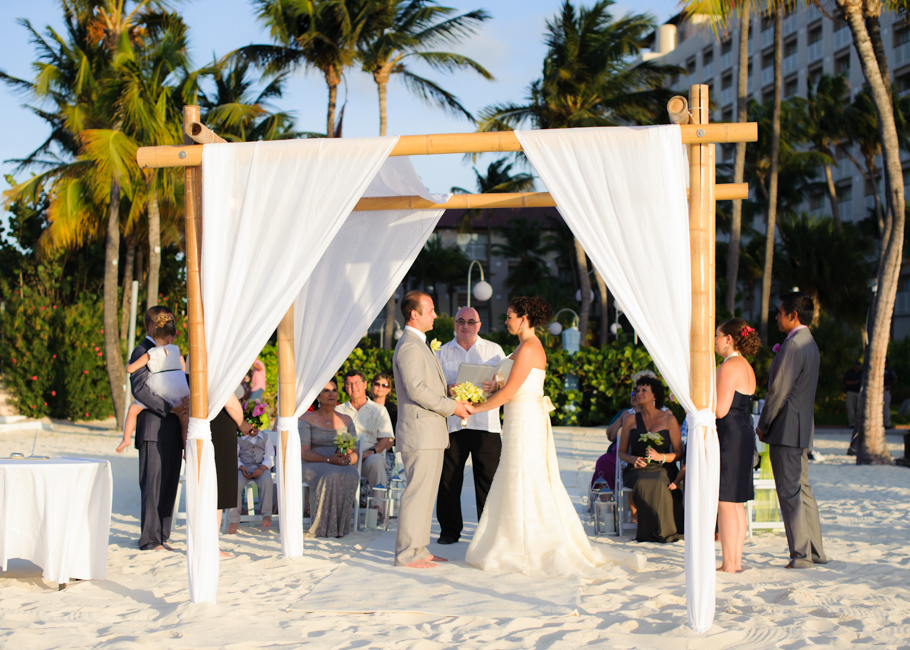 jen-hyatt-aruba-wedding-027