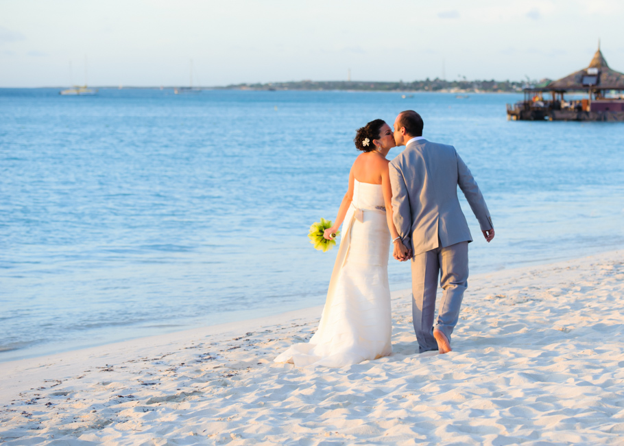 jen-hyatt-aruba-wedding-036