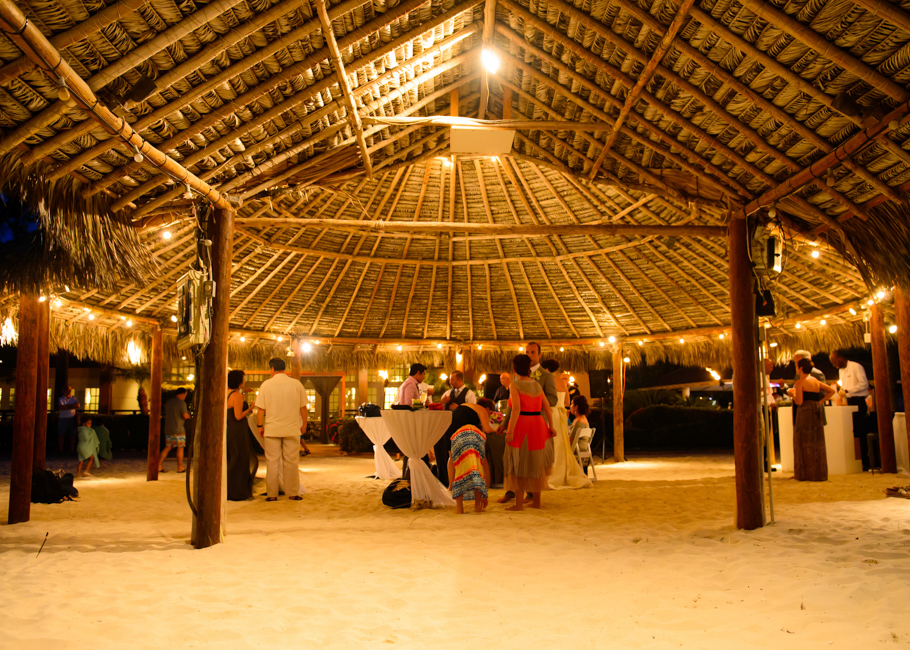 jen-hyatt-aruba-wedding-044