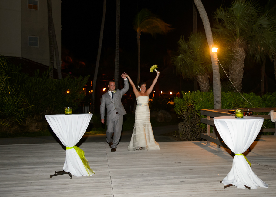 jen-hyatt-aruba-wedding-049
