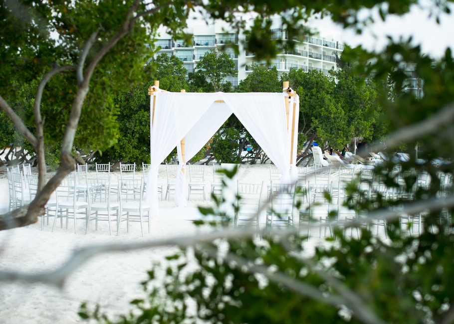 kathya-ritz-carlton-aruba-wedding_0012