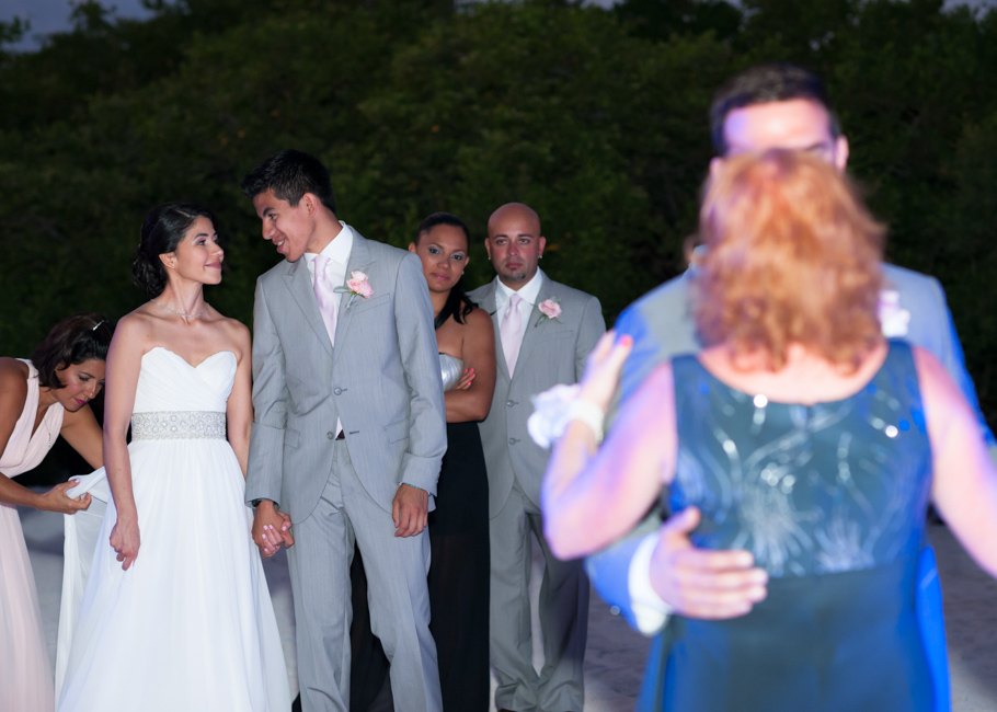 kathya-ritz-carlton-aruba-wedding_0056