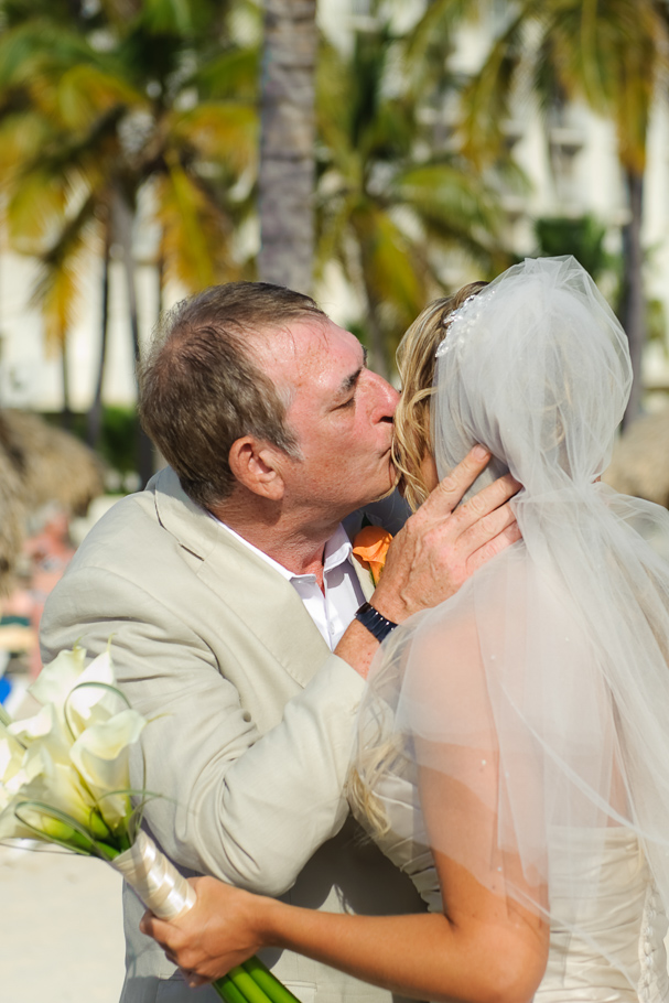 kerry-riu-aruba-wedding-011