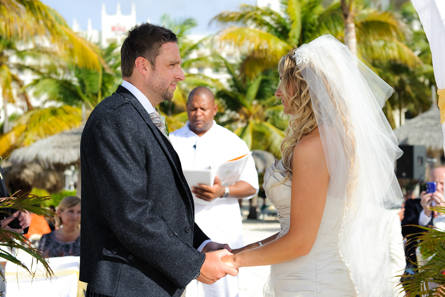 kerry-riu-aruba-wedding-014