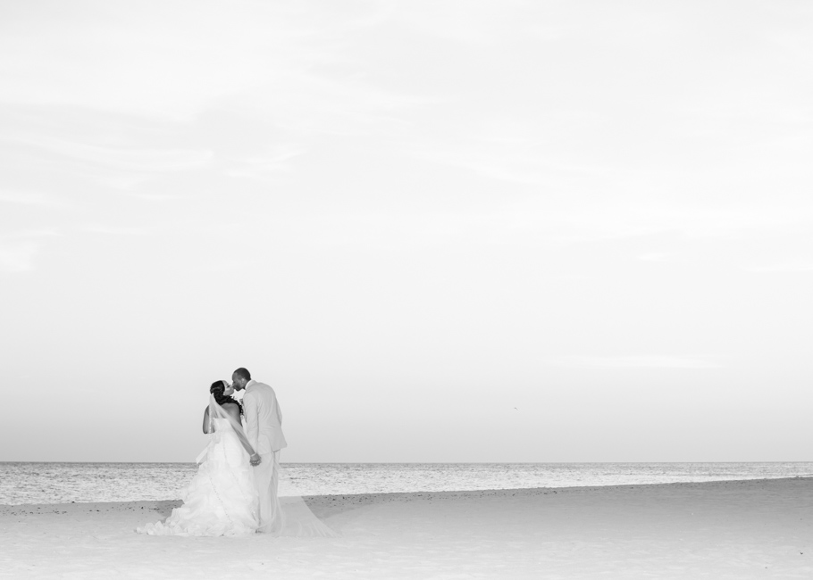 micaela-divi-aruba-wedding-037