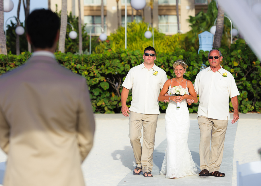 sara-hyatt-aruba-wedding-020