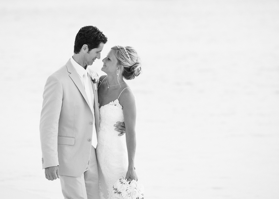 sara-hyatt-aruba-wedding-045