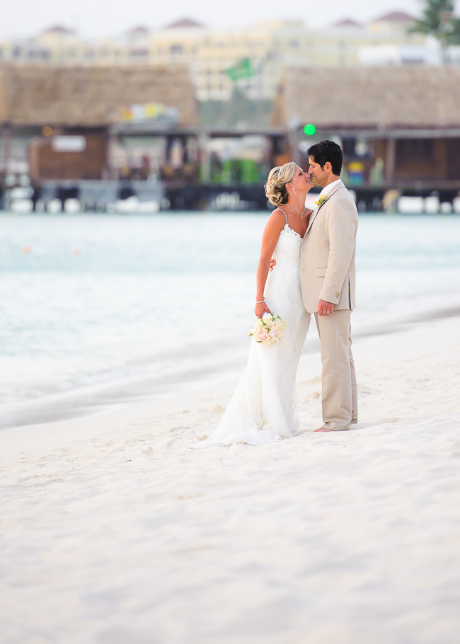 sara-hyatt-aruba-wedding-046