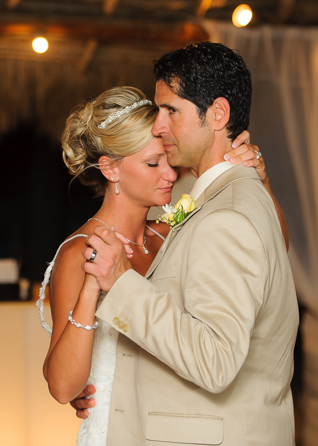 sara-hyatt-aruba-wedding-056