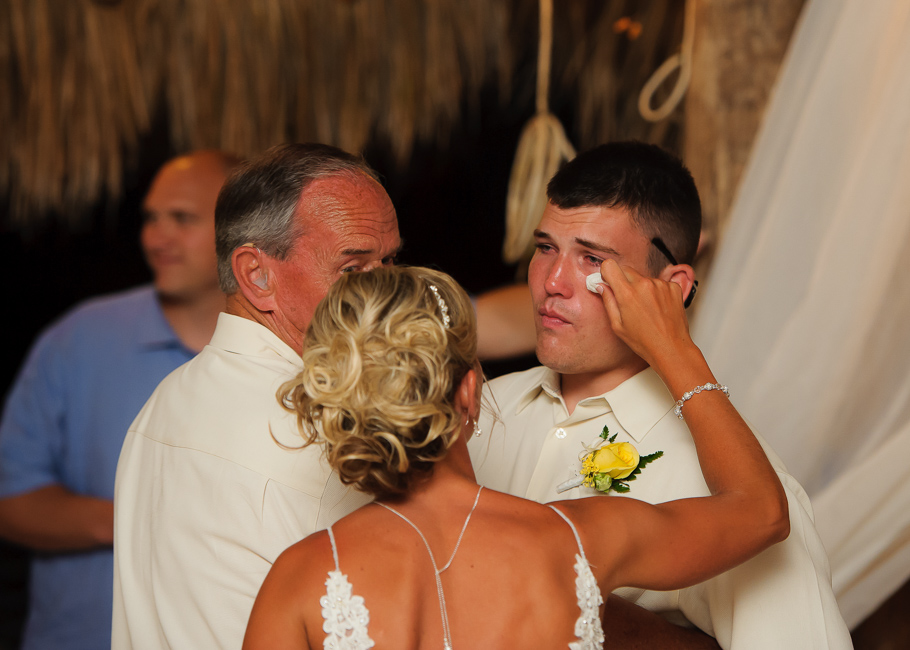 sara-hyatt-aruba-wedding-060