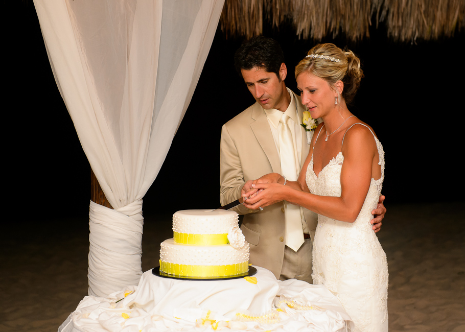 sara-hyatt-aruba-wedding-063