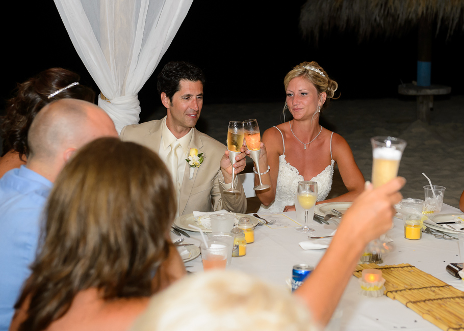 sara-hyatt-aruba-wedding-068