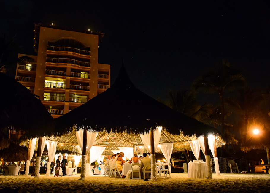 sara-hyatt-aruba-wedding-079