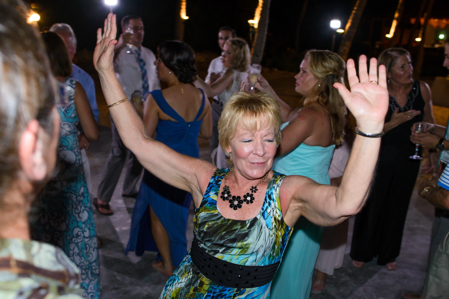 laura-renaissance-aruba-wedding_0057