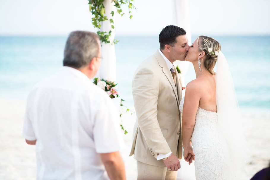 destination wedding in aruba