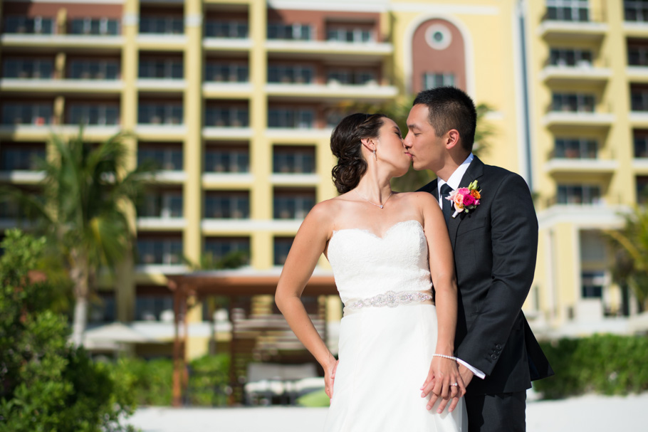 katie-ritz-carlton-aruba-wedding-017