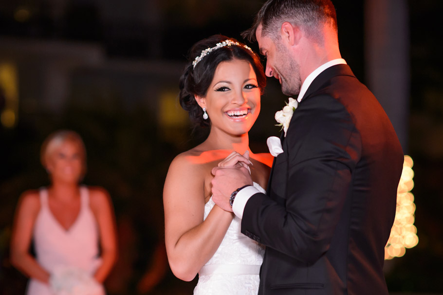 liz-marriott-aruba-wedding-022