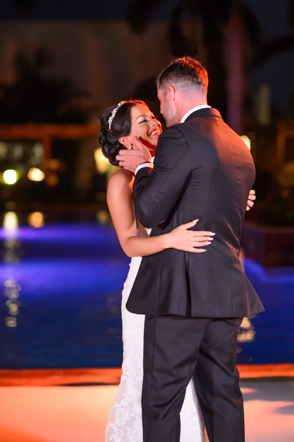 liz-marriott-aruba-wedding-025