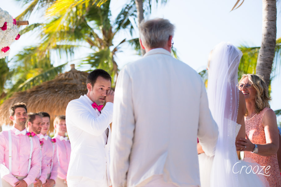 luisa-renaissance-aruba-wedding-016