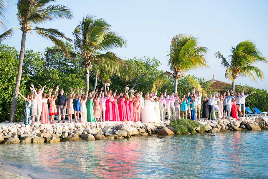 luisa-renaissance-aruba-wedding-group-001