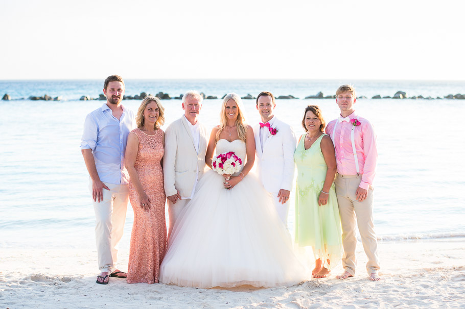 luisa-renaissance-aruba-wedding-group-002