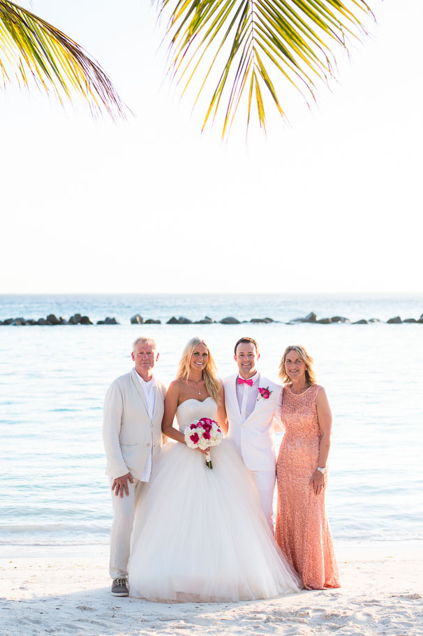 luisa-renaissance-aruba-wedding-group-003