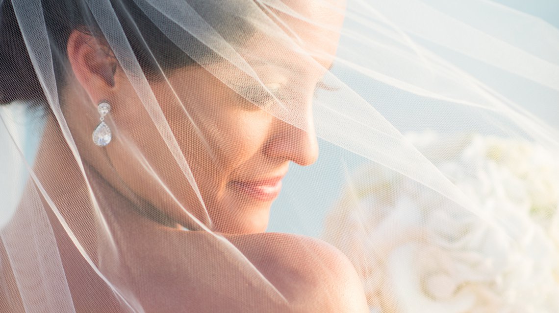 bride aruba destination wedding