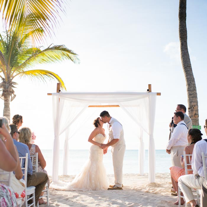 holiday inn aruba wedding